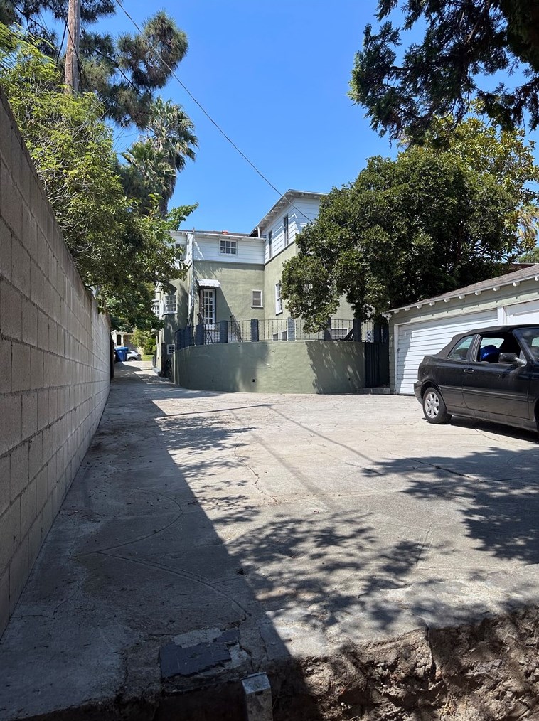 1436 Spaulding Ave, Los Angeles CA  90019-2417 exterior