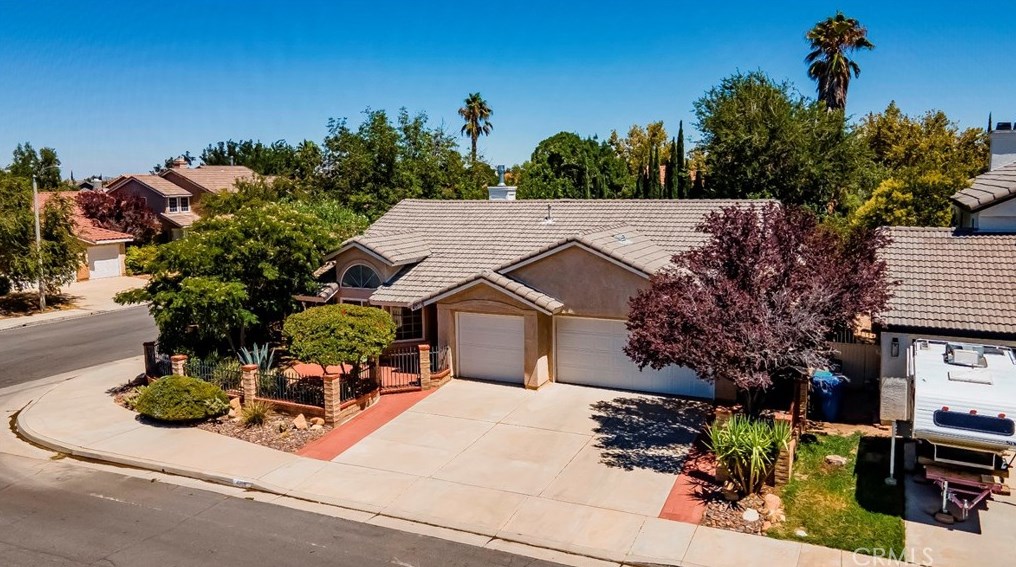 40116 Lloyds Ct, Palmdale, CA 93551