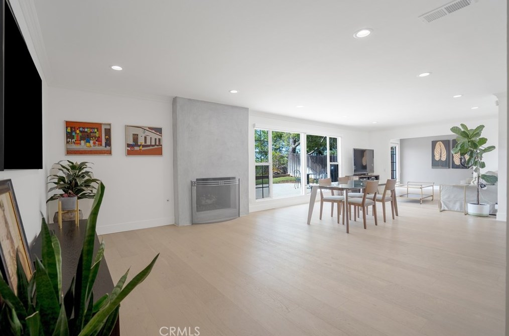17170 Gunther St, San Fernando, CA 91344