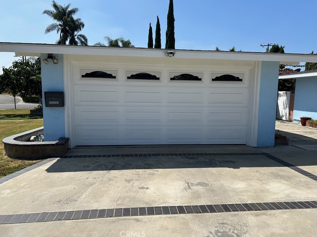 11151 Gardenaire Ln, Garden Grove, CA 92841-1325