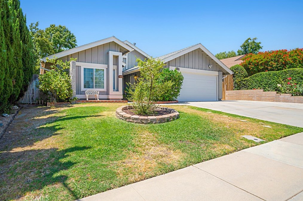 1845 Clearwater Dr, Camarillo, CA 93012