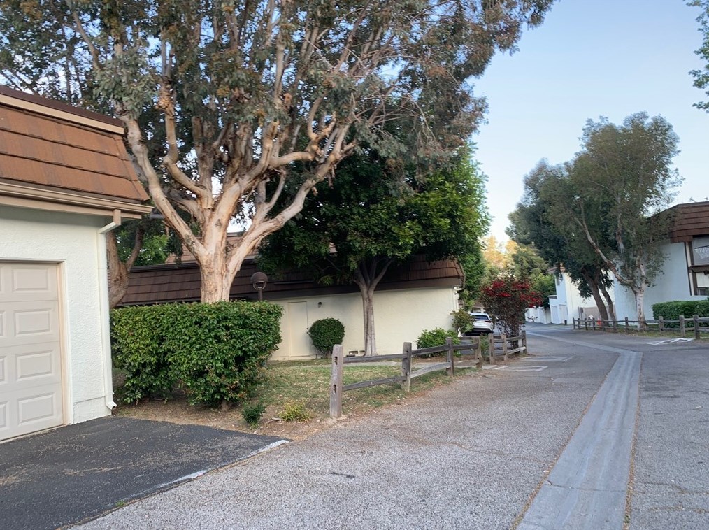 10151 Larwin Ave, Chatsworth, CA 91311-7422