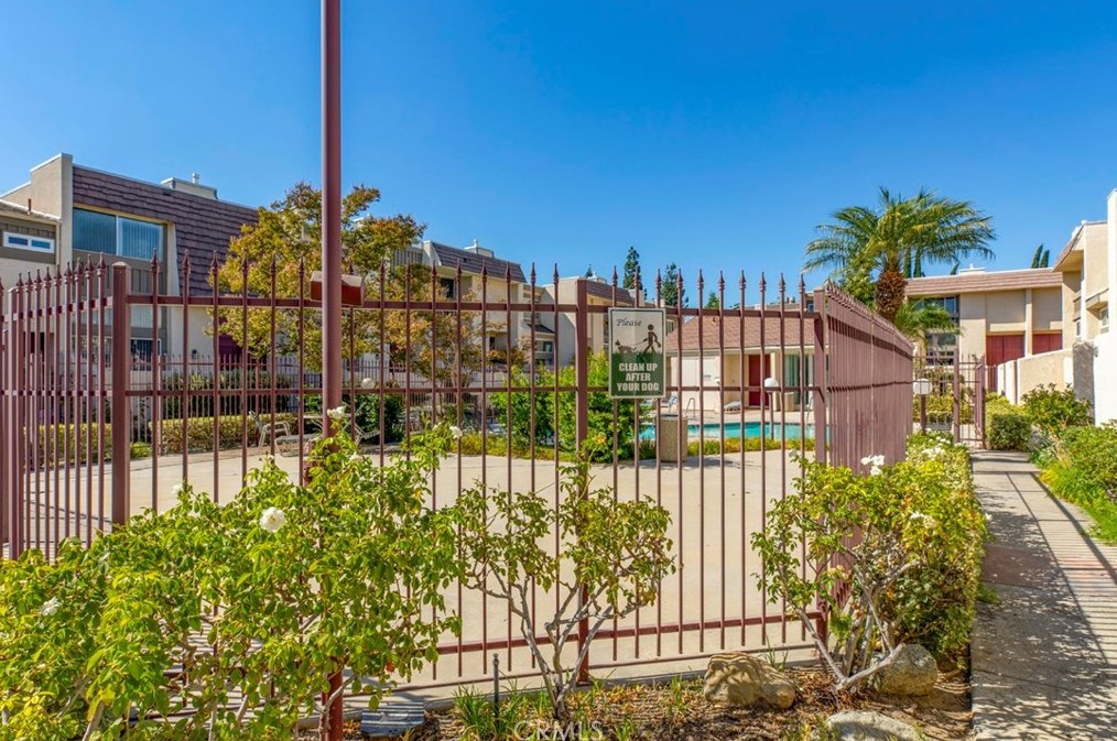 9950 Topanga Canyon Blvd, Chatsworth CA  91311-3609 exterior