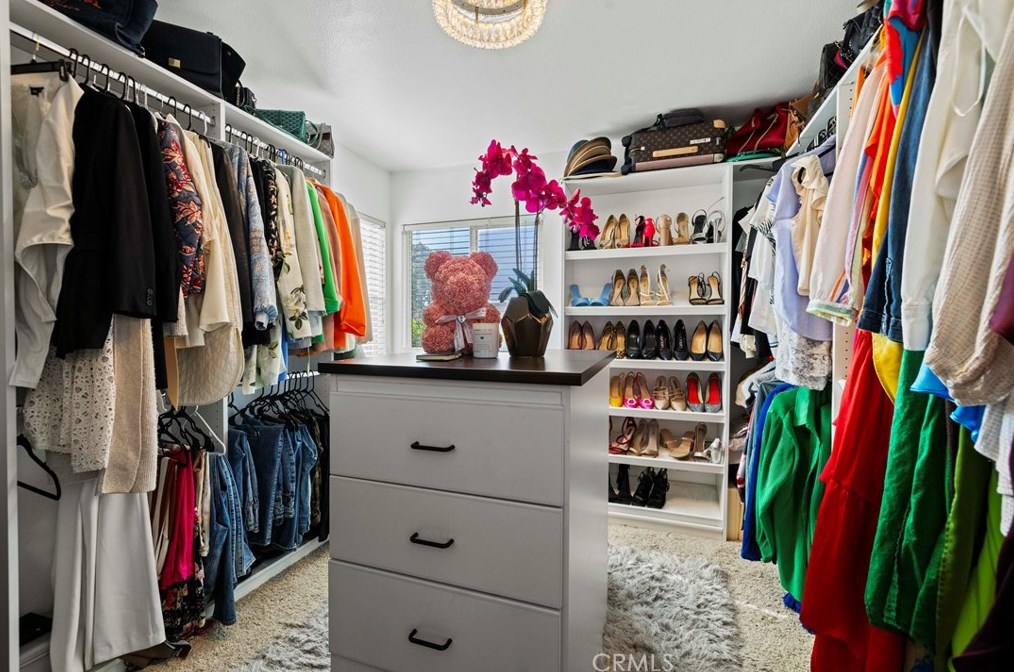 7201 Zelzah Ave, Los Angeles CA  91335-3218 exterior