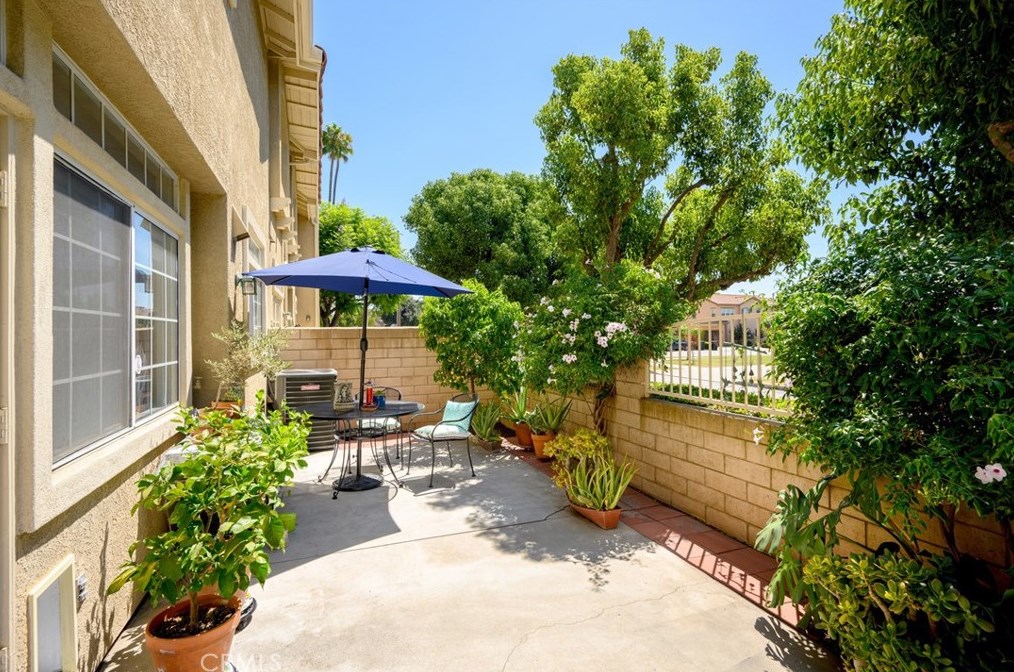 241 4 Ave, Covina CA 91723-2522 exterior