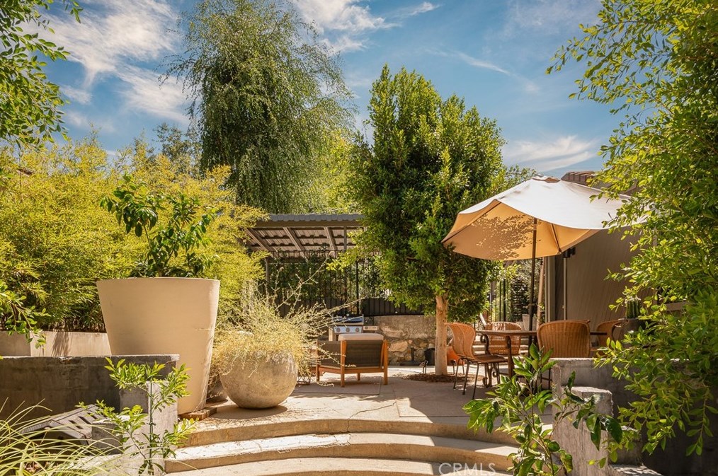 3924 Black Bird Way, Calabasas, CA 91302