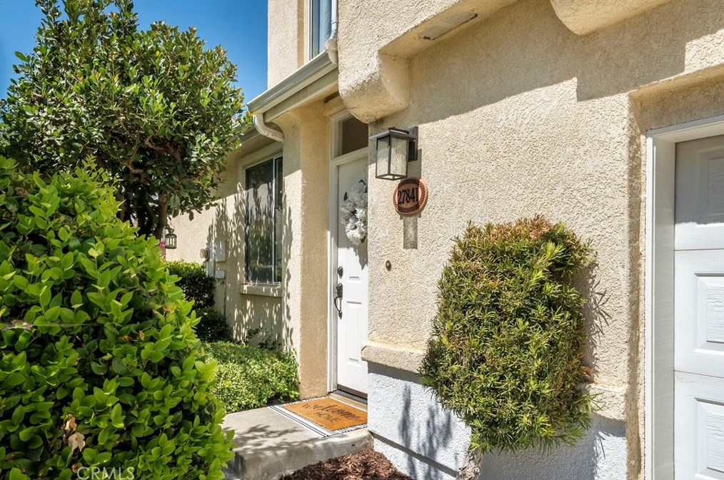 27841 Skycrest Cir, Santa Clarita, CA 91354-1415