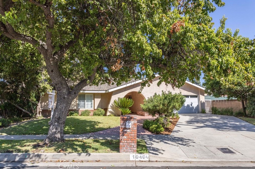 10404 Yarmouth Ave, San Fernando, CA 91344
