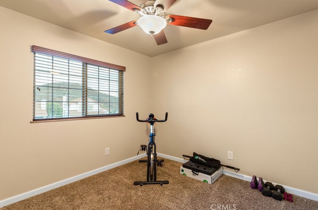 39425 Medina Ct, Murrieta CA  92562-4515 exterior