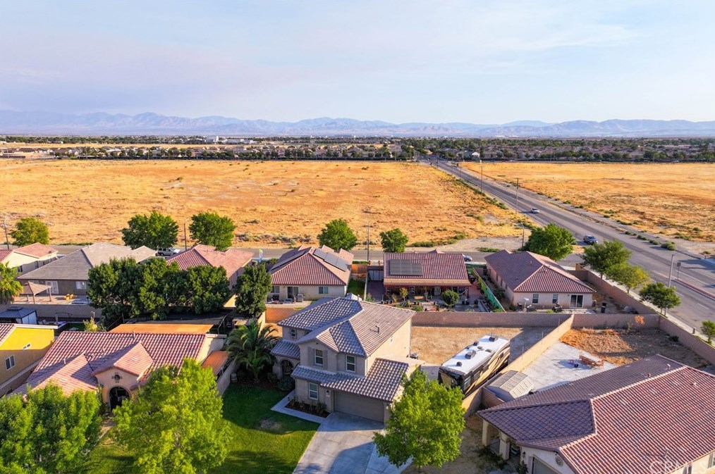 3016 E Norberry St, Lancaster, CA 93535