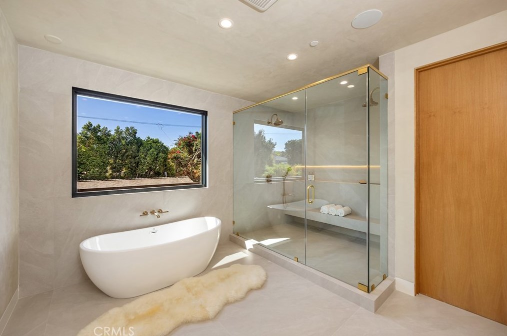 11845 Pacific, Los Angeles CA  90066-4625 exterior