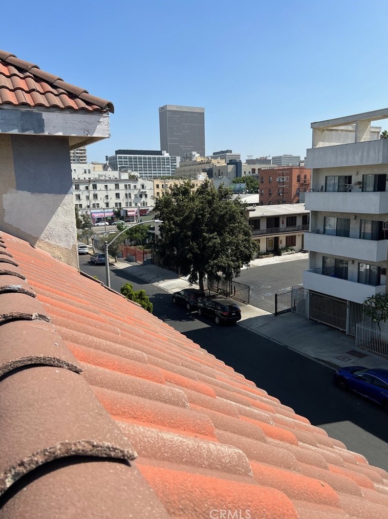 843 Ardmore Ave, Los Angeles CA  90004-4413 exterior