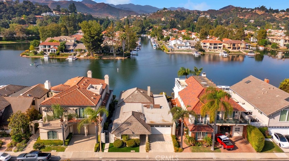 32200 Oakshore Dr, Thousand Oaks, CA 91361