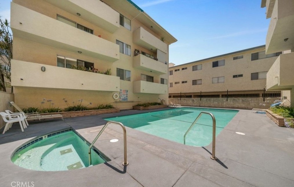 5400 Lindley Ave #321, Van Nuys, CA 91316