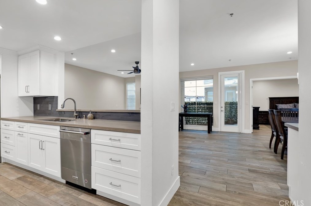5350 White Oak Ave #113, Van Nuys, CA 91316