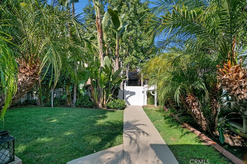 4816 Atoll Ave, Van Nuys, CA 91423-2108