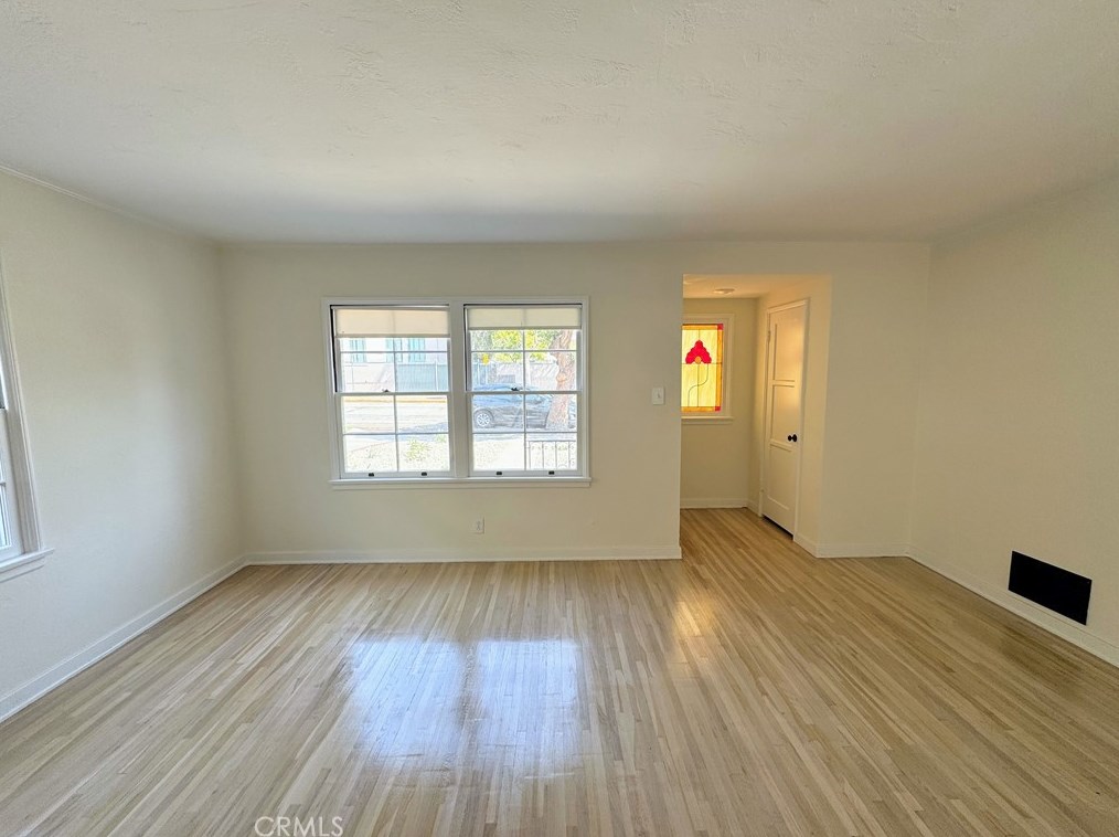 509 Geneva St, Glendale, CA 91206-0033