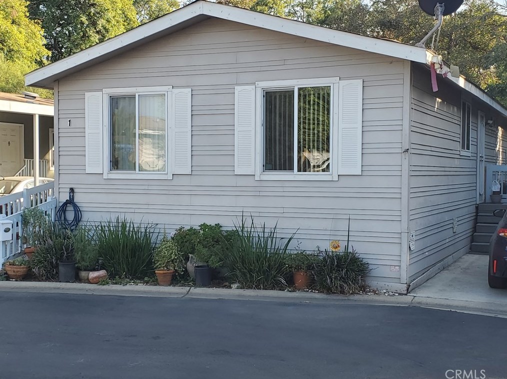 1 Katy Ln, San Fernando, CA 91345