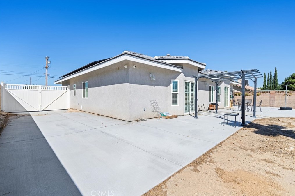 42628 25 St, Lancaster CA 93536-3955 exterior