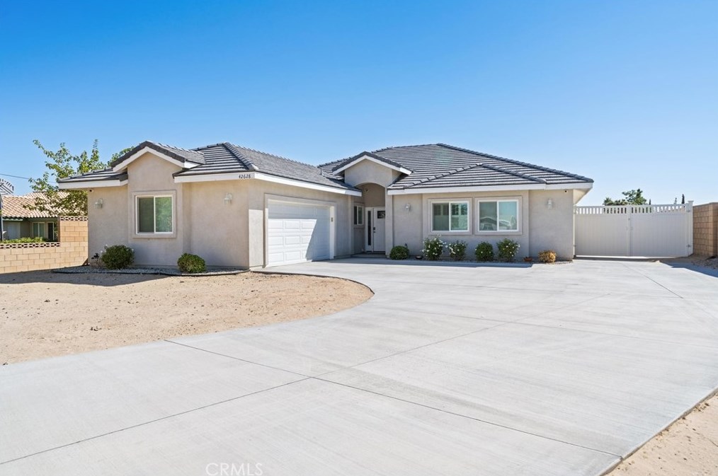 42628 25th St, Lancaster, CA 93536-3927