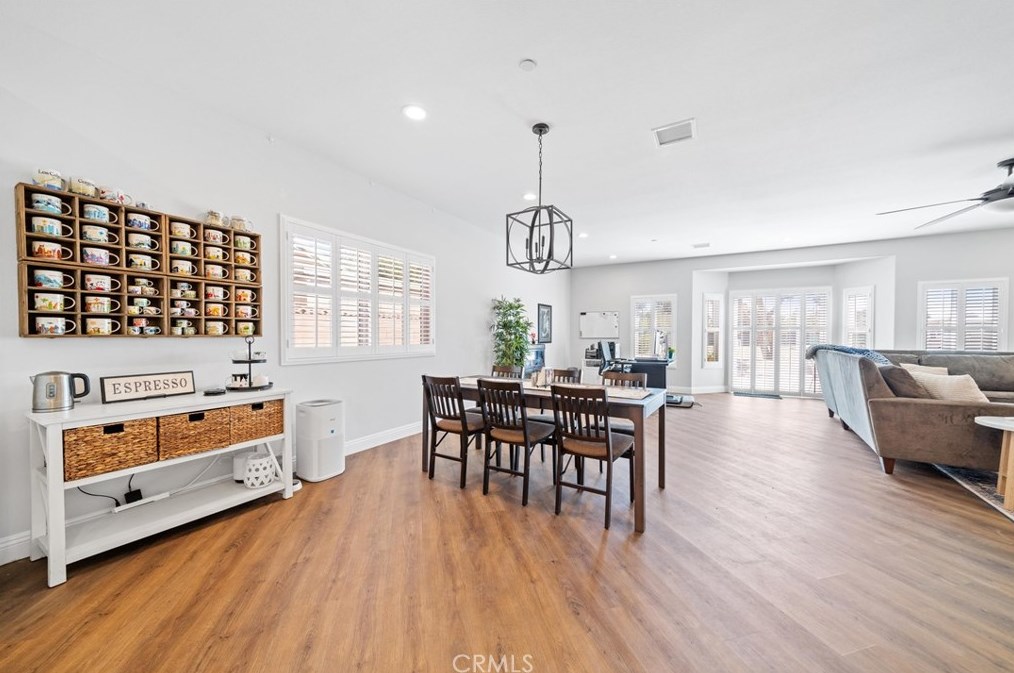 42628 25 St, Lancaster CA 93536-3955 exterior