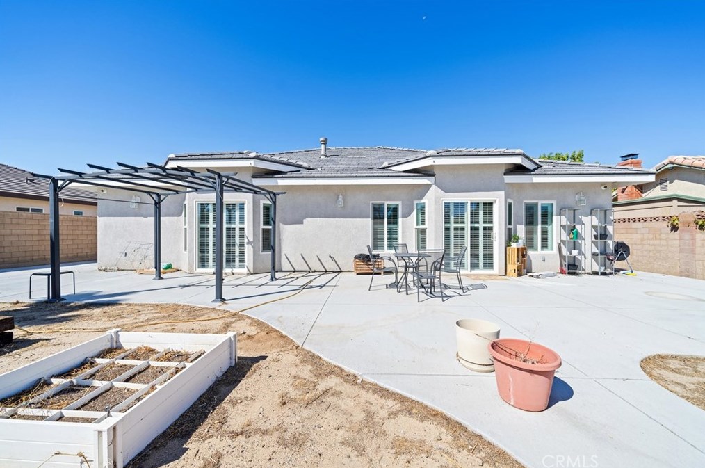 42628 25 St, Lancaster CA 93536-3955 exterior