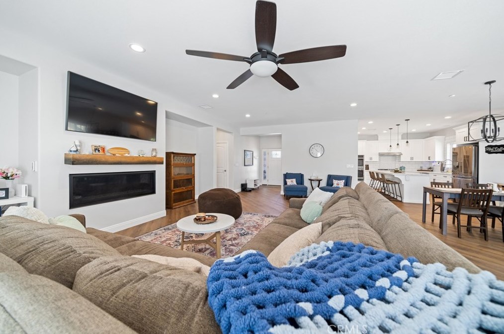 42628 25 St, Lancaster CA 93536-3955 exterior