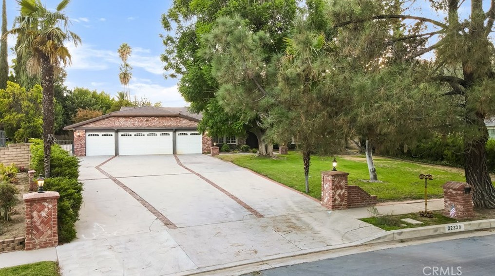 22338 Mayall St, Chatsworth, CA 91311-2719