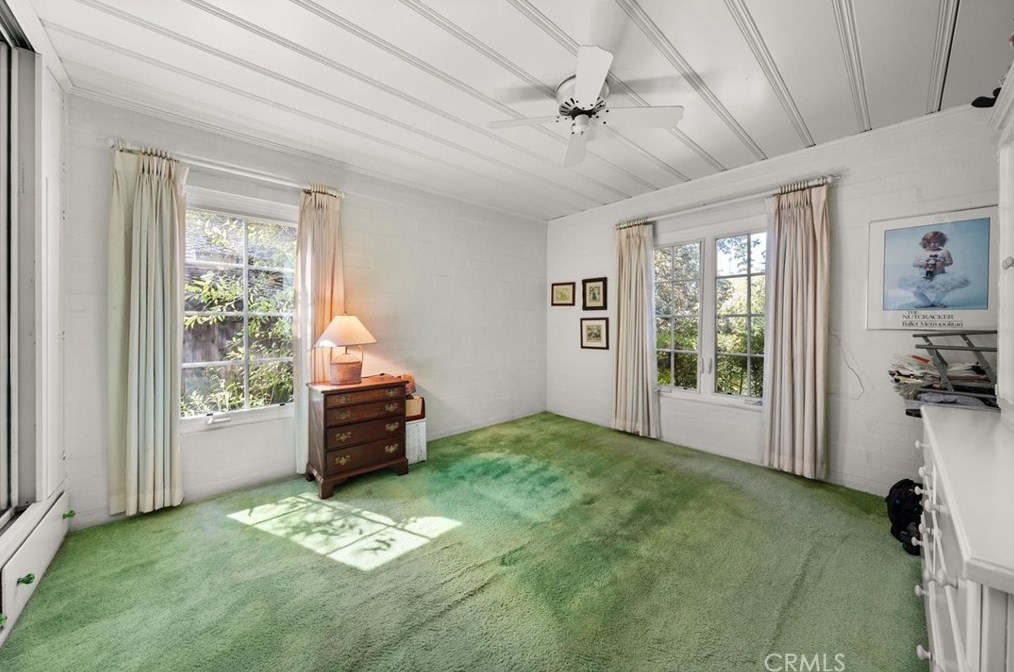 7960 Paso Robles Ave, Van Nuys CA  91406-2143 exterior