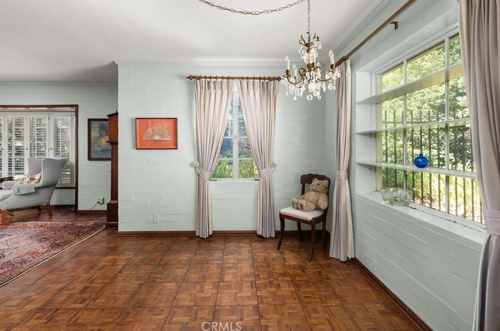 7960 Paso Robles Ave, Van Nuys CA  91406-2143 exterior