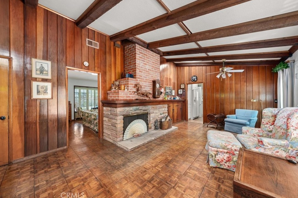 7960 Paso Robles Ave, Van Nuys CA  91406-2143 exterior