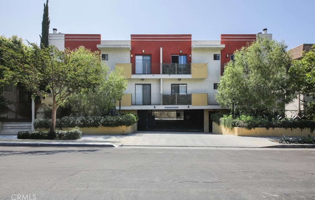 10740 Lawler St, Los Angeles CA  90034-5471 exterior