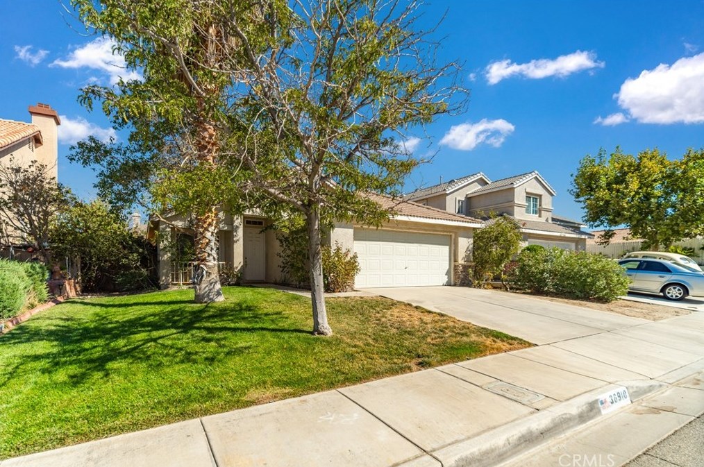 36910 Royce Ct, Palmdale, CA 93552