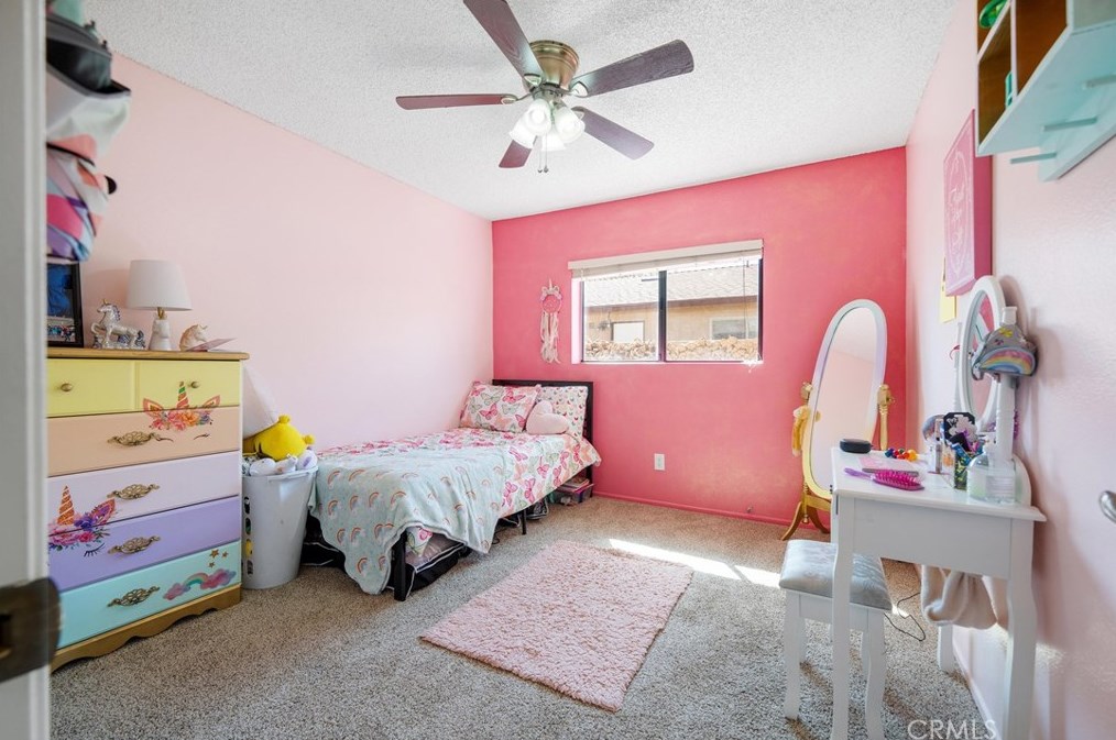43889 12 St, Lancaster CA  93534-4700 exterior