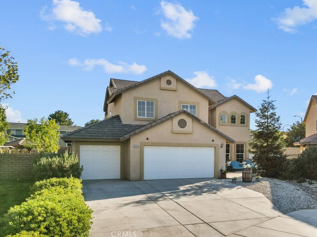 3218 Jonathon St, Lancaster, CA 93536-6219