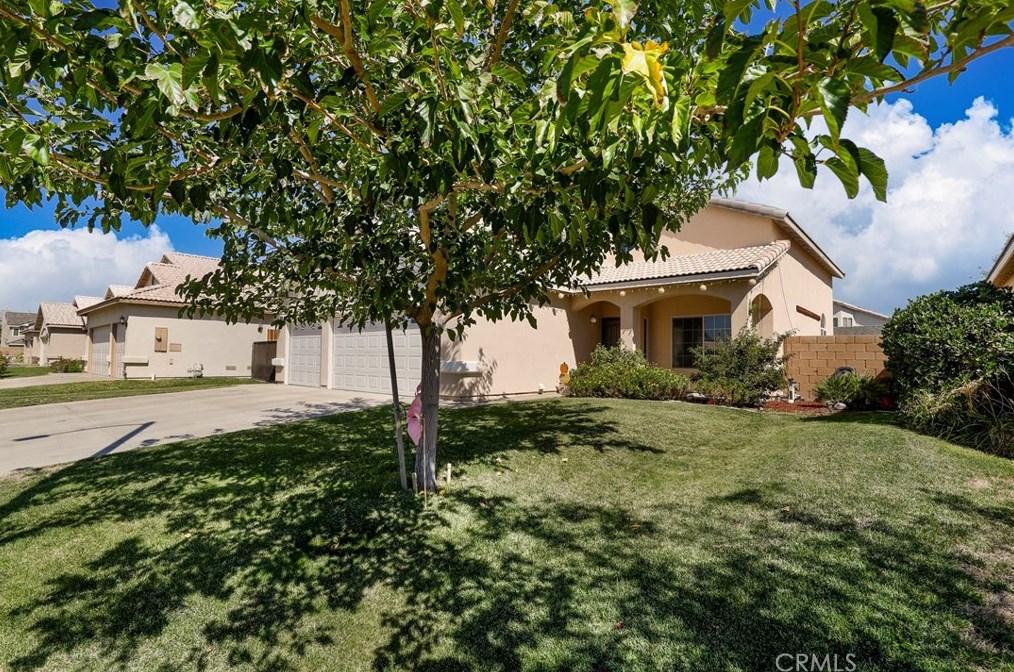 44142 Dawn Ct, Lancaster, CA 93536