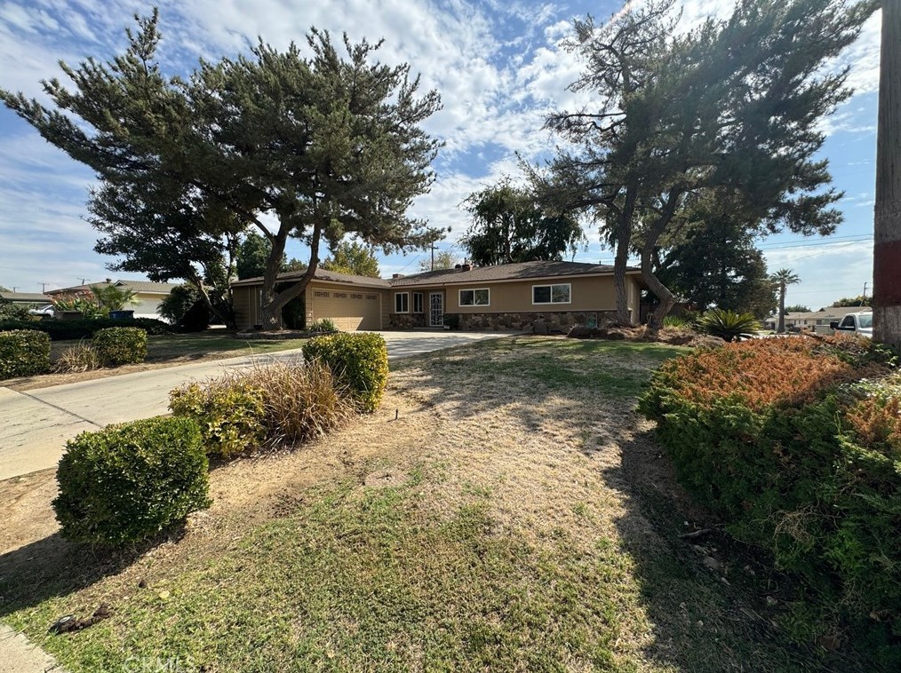 2701 Driller Ave, Bakersfield, CA 93306