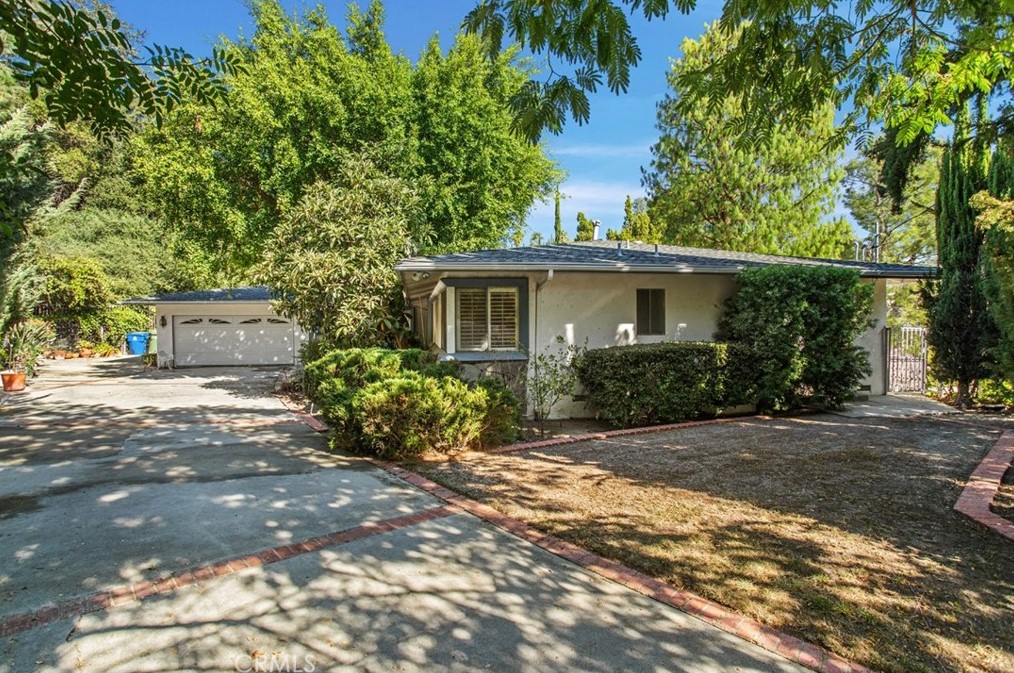 16933 Bosque Dr, Van Nuys, CA 91436