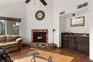 22663 Margarita Dr, Woodland Hills, CA 91364 - Photo 10