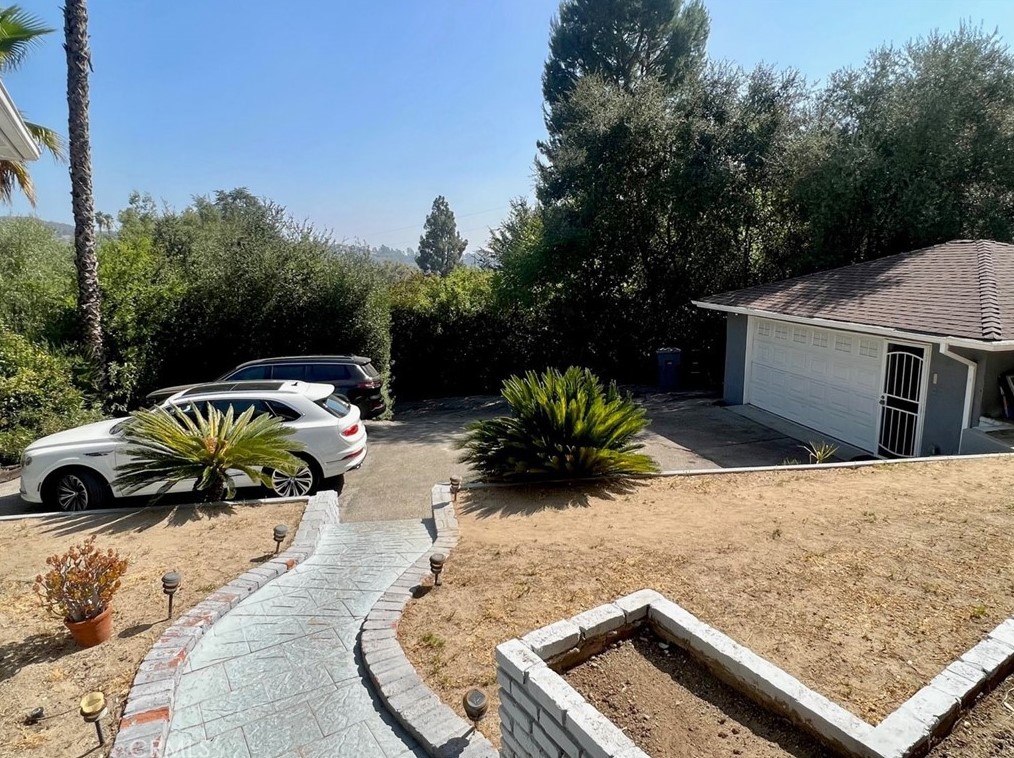 1433 Cordova Ave, Glendale, CA 91207-1531