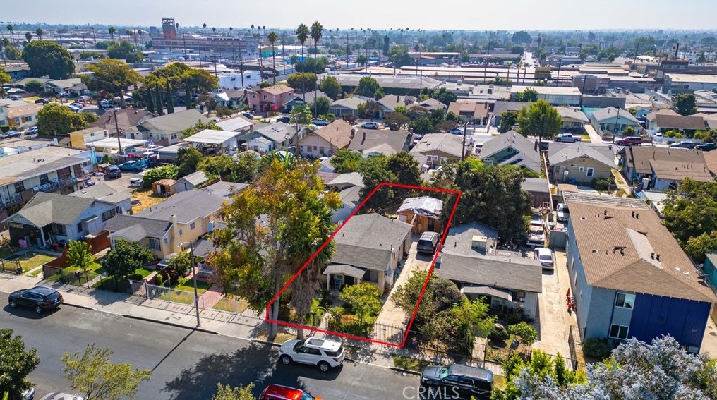 350 56th St, Los Angeles, CA 90011-5130