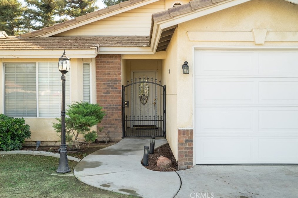 5701 Laurel Canyon Dr, Bakersfield, CA 93313