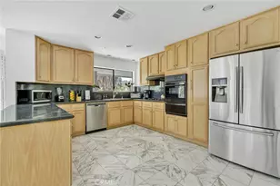 4939 Medina Dr, Woodland Hills, CA 91364 - Photo 14