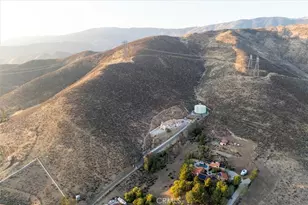 9455 Hierba Rd, Agua Dulce, CA 91390 - Photo 16