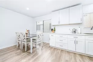 7422 Hazeltine Ave, Van Nuys, CA 91405 - Photo 16