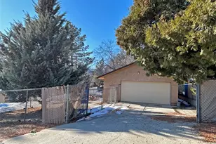 43729 Lakeview Rd, Lake Hughes, CA 93532 - Photo 2