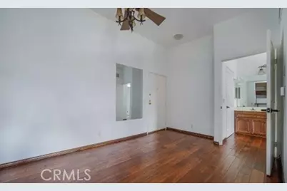 15455 Sherman Way #18, Van Nuys, CA 91406 - Photo 4