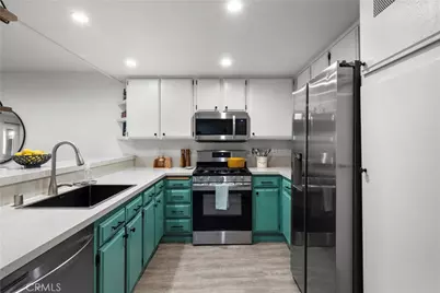 24837 Apple Street #B, Newhall, CA 91321 - Photo 8