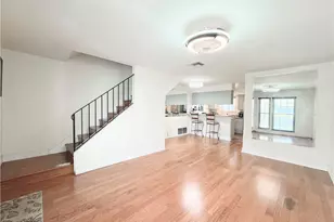 22131 Oxnard St, Woodland Hills, CA 91367 - Photo 4