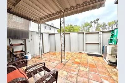 22131 Oxnard Street, Woodland Hills, CA 91367 - Photo 16